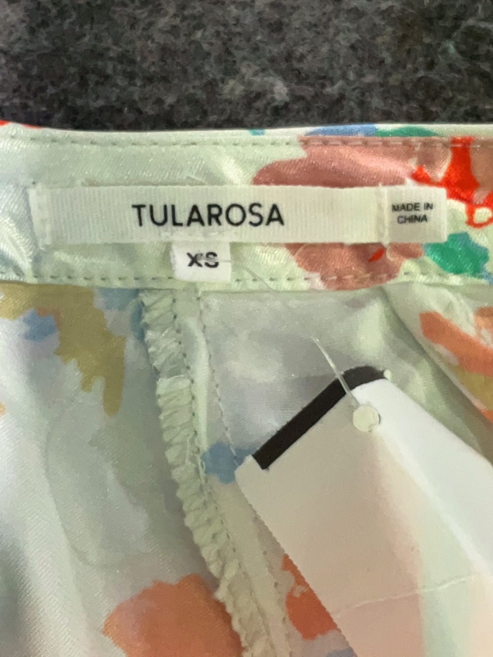 Tularosa Floral Keyhole Tie Neck Sleeveless Blouse Top Ivory XS NWT - Picture 6 of 7